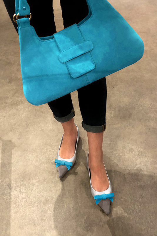 Luxueux sac à main, élégant et raffiné, coloris bleu turquoise. Personnalisation : Choix des cuirs et des couleurs. - Florence KOOIJMAN