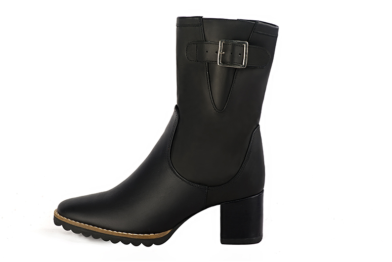 Boots femme : Boots avec des boucles sur le côté couleur noir satiné. Bout rond. Talon mi-haut bottier. Vue de profil - Florence KOOIJMAN