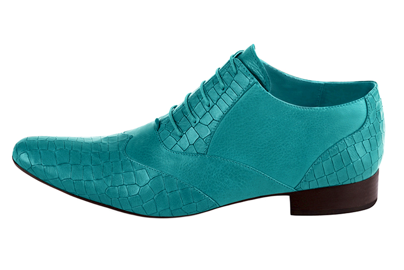 Chaussures homme à lacets type derbies ou richelieux :  couleur bleu turquoise.. Bout rond. Semelle cuir talon plat. Vue de profil - Florence KOOIJMAN