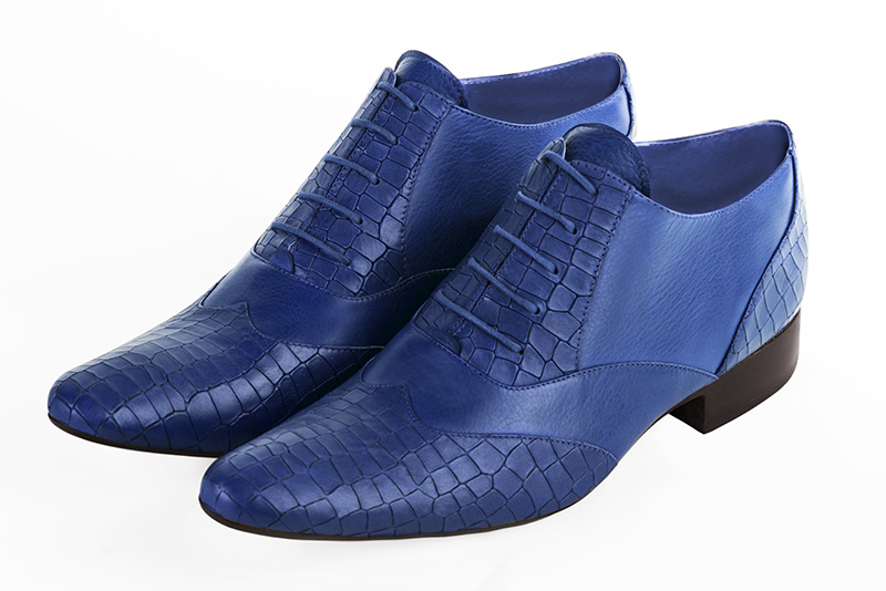 Chaussures homme à lacets type derbies ou richelieux :  couleur bleu électrique. Semelle cuir talon plat. Bout rond - Florence KOOIJMAN