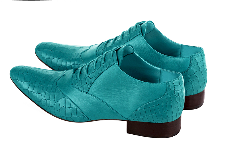 Chaussures homme à lacets type derbies ou richelieux :  couleur bleu turquoise.. Bout rond. Semelle cuir talon plat. Vue arrière - Florence KOOIJMAN