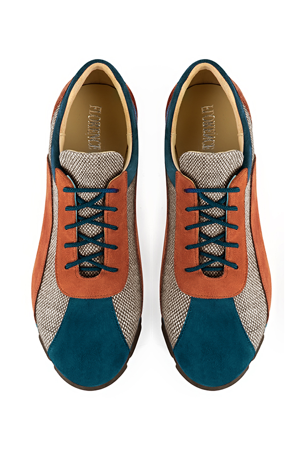 Basket femme habillée : Sneaker urbain tricolore couleur bleu canard, beige naturel et orange corail. Semelle fine. Doublure cuir. Vue du dessus - Florence KOOIJMAN