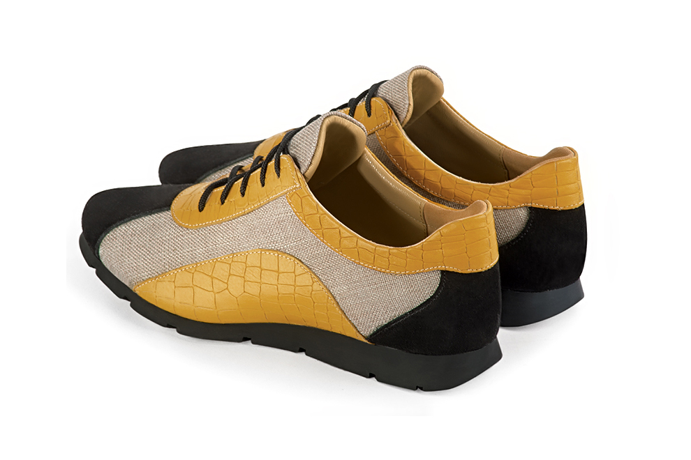 Basket femme habillée : Sneaker urbain tricolore couleur noir mat, beige naturel et jaune ocre. Semelle fine. Doublure cuir. Vue arrière - Florence KOOIJMAN