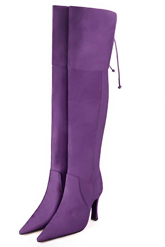 Cuissarde femme : Cuissarde en cuir sur mesures de luxe couleur violet myrtille. Talon très haut. Talon fin. Bout pointu - Florence KOOIJMAN