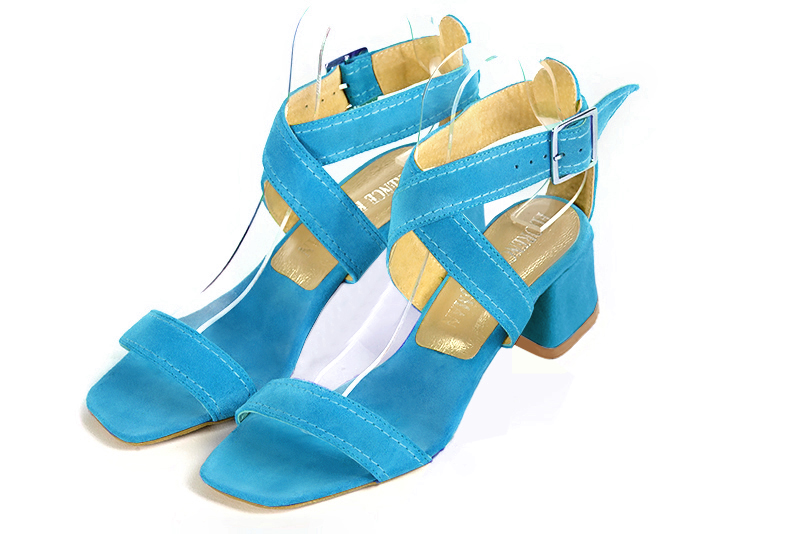Sandale femme : Sandale soirées et cérémonies couleur bleu turquoise. Bout carré. Petit talon évasé Vue avant - Florence KOOIJMAN