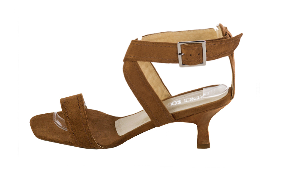 Sandales femme brides croisées complètement ouvertes marron caramel. Bout carré. Talon bobine de 5.5 cm - Vue de profil