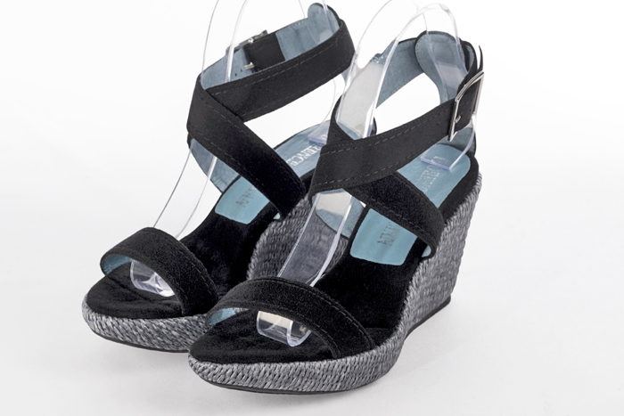 Sandale femme : Sandale soirées et cérémonies couleur noir mat. Bout rond. Semelle compensée talon haut Vue avant - Florence KOOIJMAN