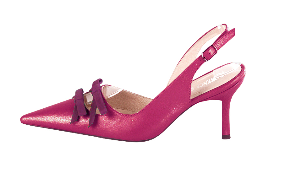 Escarpins bride arrière avec un noeud rose fuchsia et violet myrtille. Bout pointu. Talon fin de 8 cm - Vue de profil