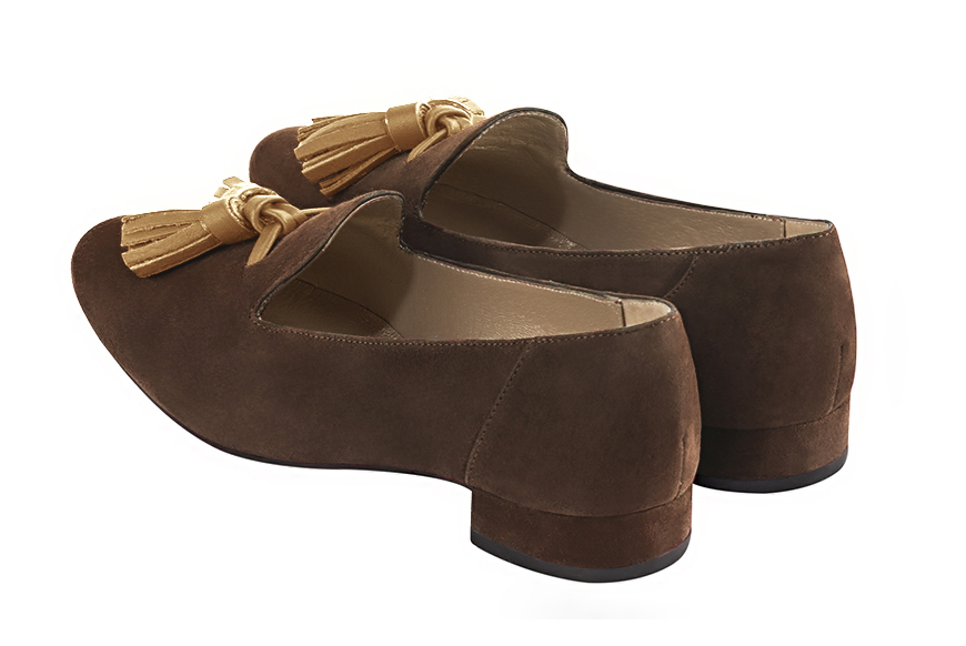 Mocassin femme : Mocassin avec des pompons couleur marron chocolat et beige camel. Bout rond. Semelle cuir talon plat. Vue arrière - Florence KOOIJMAN