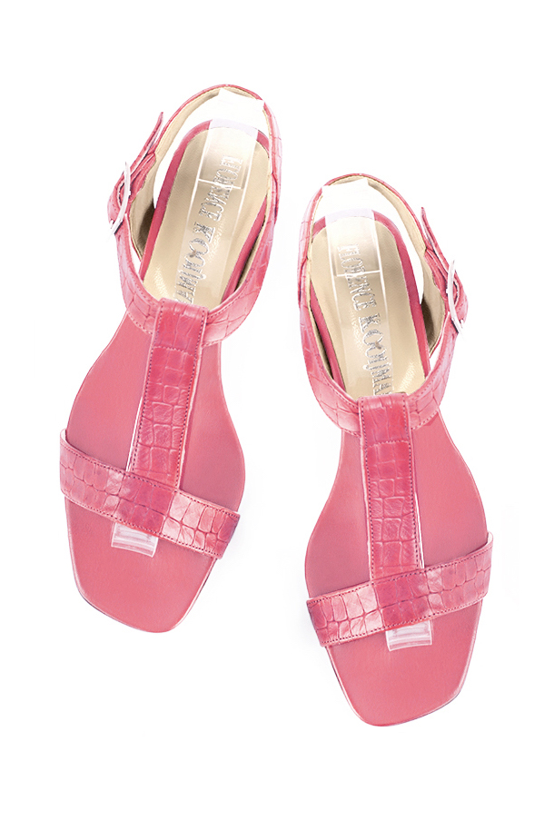 Sandales femme bride cou-de-pied complètement ouvertes rose camélia. Bout carré. Talon trotteur de 4.5 cm - Vue du dessus