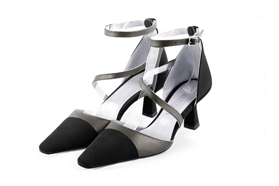Chaussures brides croisées femme noir mat et marron taupe. Bout effilé. Talon bobine de 5.5 cm - Vue avant