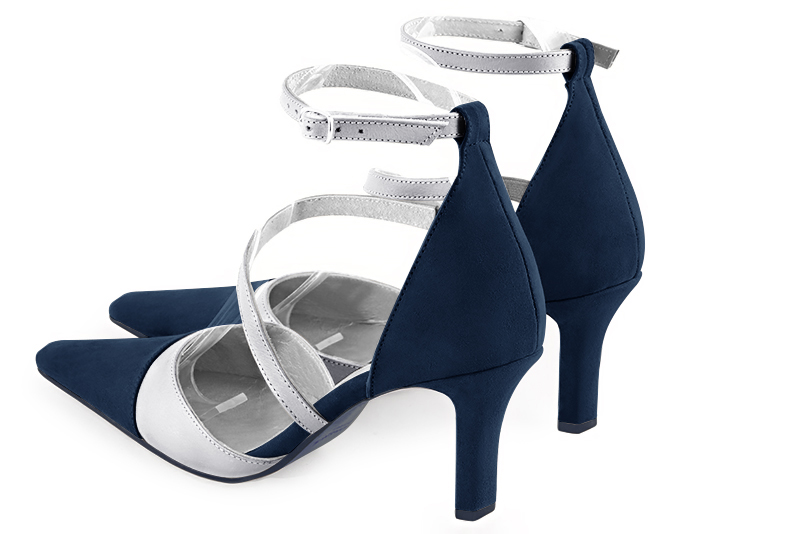 Chaussure femme à brides : Chaussure côtés ouverts bride serpent couleur bleu marine et argent platine. Bout effilé. Talon haut fin. Vue arrière - Florence KOOIJMAN