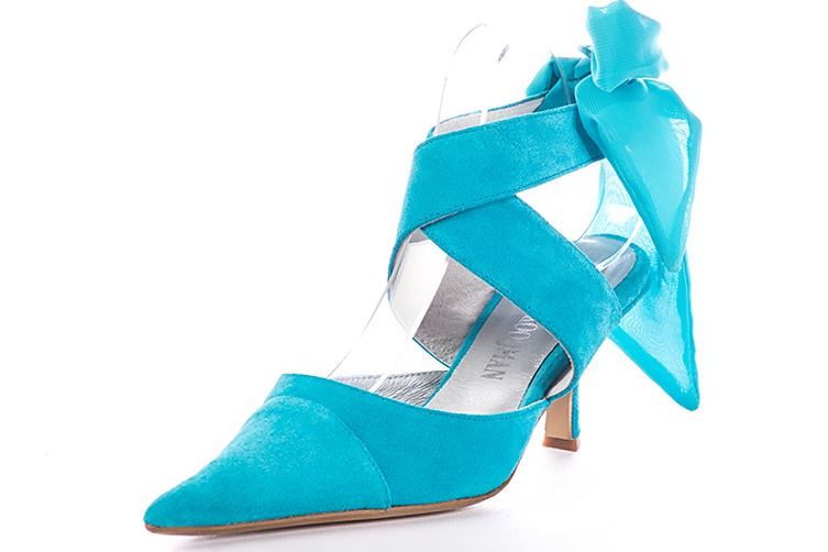 Chaussure femme à brides : Chaussure arrière ouvert avec des brides croisées couleur bleu turquoise. Bout pointu. Talon haut bobine Vue avant - Florence KOOIJMAN