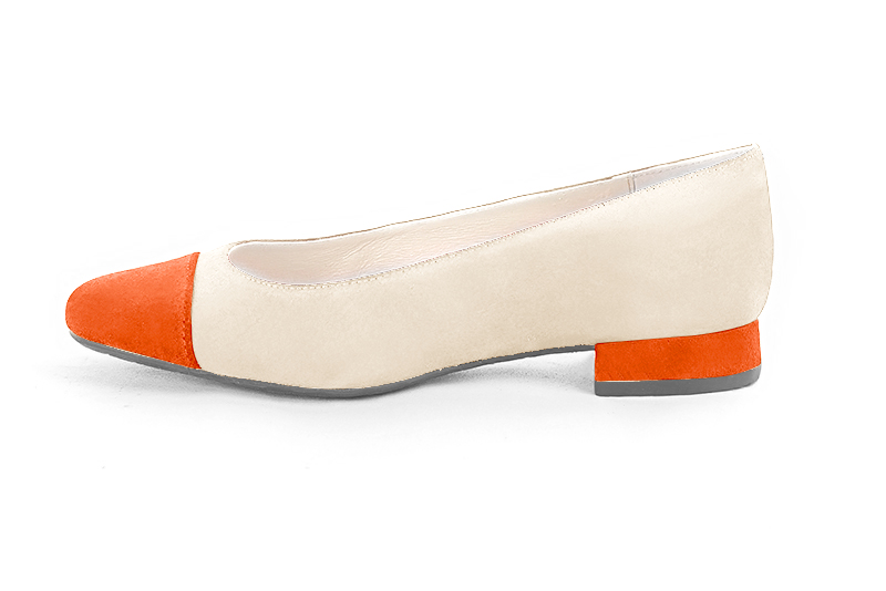 Chaussure femme plate : Ballerine avec un petit talon haut de gamme couleur orange clémentine et beige vanille. Choix des talons - Florence KOOIJMAN