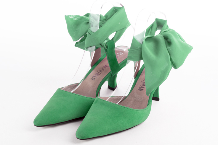Chaussure femme à brides : Chaussure arrière ouvert avec un foulard autour de la cheville couleur vert émeraude. Bout effilé. Talon mi-haut bobine Vue avant - Florence KOOIJMAN