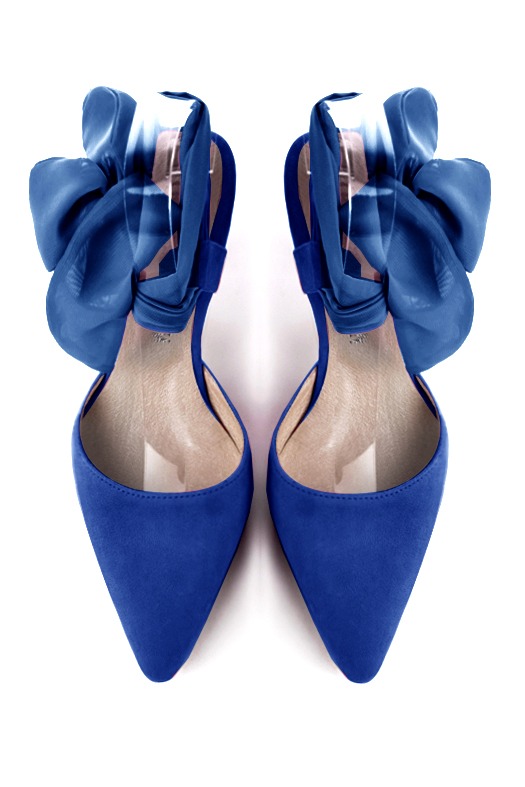 Escarpin :  couleur bleu électrique. Bout effilé. Talon mi-haut bobine. Vue du dessus - Florence KOOIJMAN