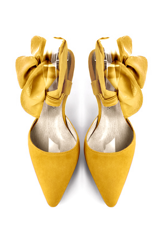 Chaussures foulard cheville femme ouvertes à l'arrière jaune. Bout effilé. Talon bobine de 6 cm - Vue du dessus