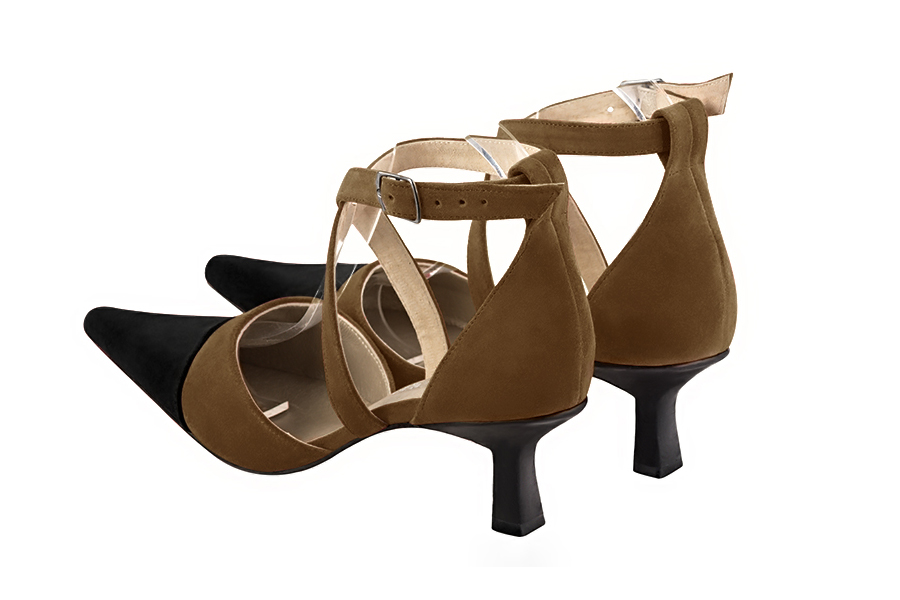 Chaussure femme à brides : Chaussure côtés ouverts brides croisées couleur noir mat et marron chocolat. Bout pointu. Talon mi-haut bobine. Vue arrière - Florence KOOIJMAN