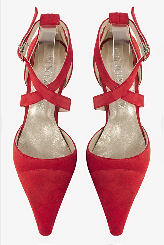 Chaussure femme à brides : Chaussure côtés ouverts brides croisées couleur rouge carmin. Bout pointu. Talon mi-haut bobine. Vue du dessus - Florence KOOIJMAN