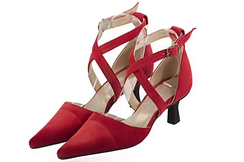 Chaussure femme à brides : Chaussure côtés ouverts brides croisées couleur rouge carmin. Bout pointu. Talon mi-haut bobine Vue avant - Florence KOOIJMAN