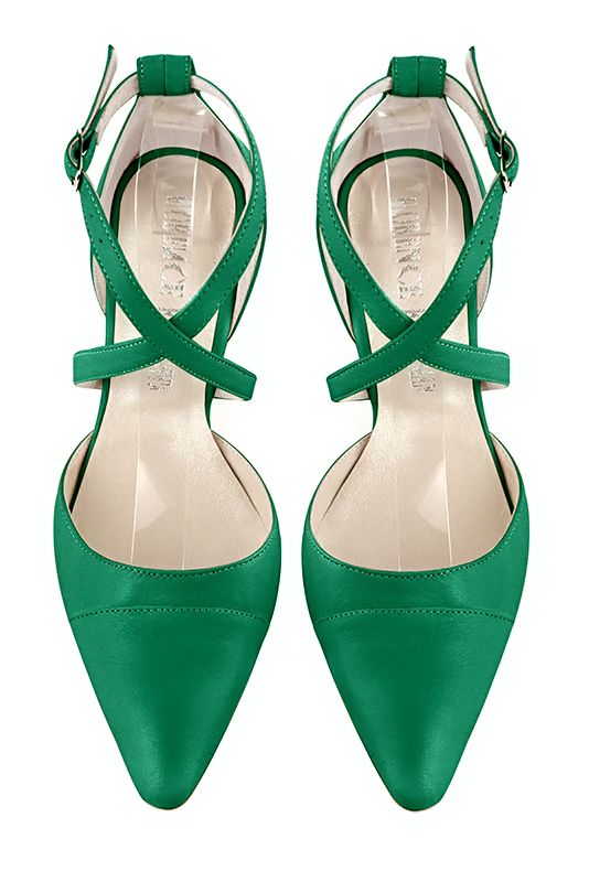 Chaussure femme à brides : Chaussure côtés ouverts brides croisées couleur vert émeraude. Bout effilé. Talon mi-haut virgule. Vue du dessus - Florence KOOIJMAN