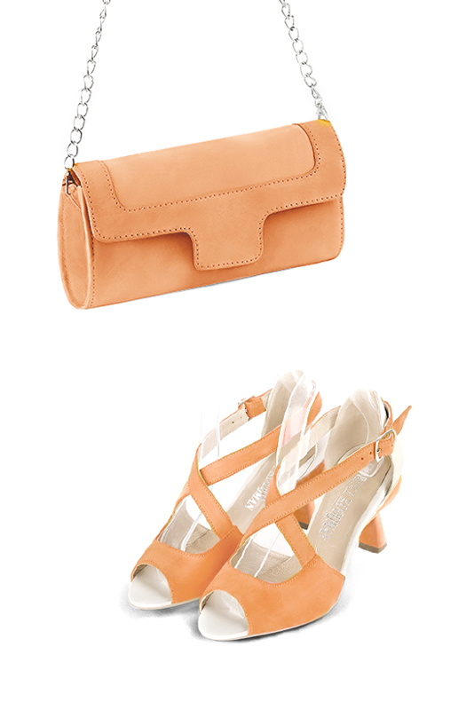Pochette femme mariage cérémonie en cuir orange curcuma - Vue porté