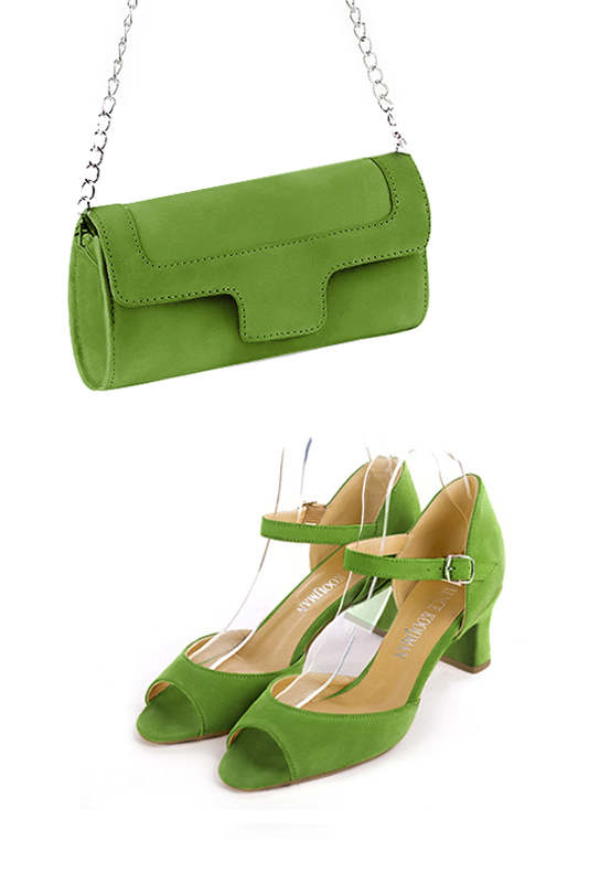 Pochette femme mariage cérémonie en cuir vert anis - Vue porté