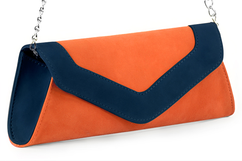 Pochette femme habillée  orange clémentine et bleu marine pour mariage, cérémonies et soirées. 
            Personnalisation Vue avant - Florence KOOIJMAN