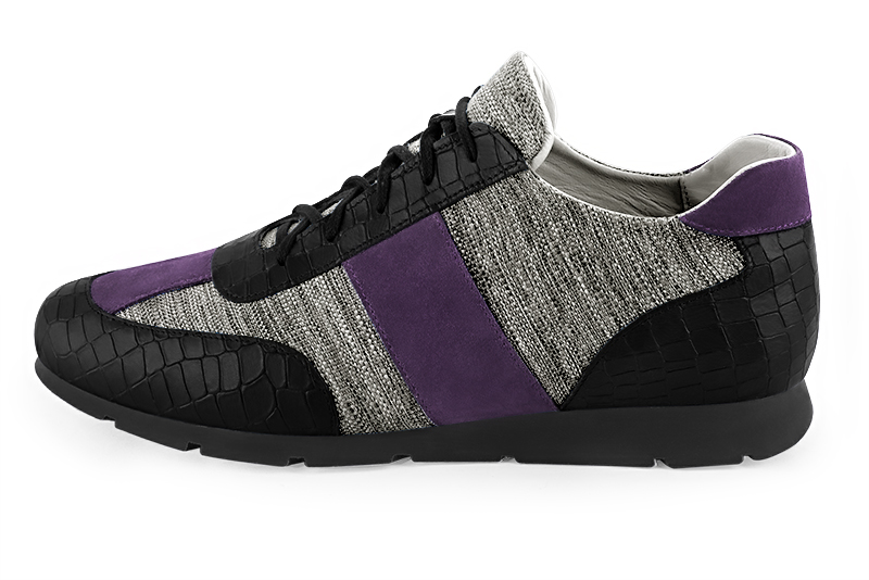 Basket homme habillée : Sneaker urbain tricolore couleur noir satiné, gris cendre et violet améthyste. Semelle fine. Doublure cuir. Vue de profil - Florence KOOIJMAN
