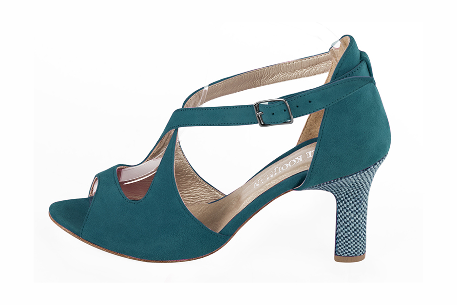 Sandales élégantes et raffinées pour soirées et cérémonies, coloris bleu canard. Bout rond. Haut. Talon trotteur. Cérémonie, soirée, cocktail, évènementiel. Personnalisation : Choix des cuirs, 
                des couleurs et des talons. Petites et grandes pointures. - Florence KOOIJMAN