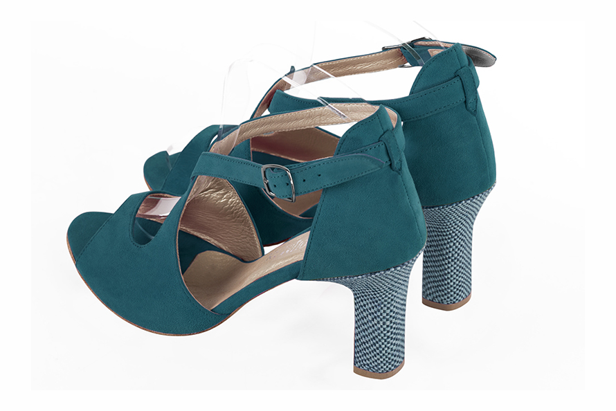 Sandales élégantes et raffinées pour soirées et cérémonies, coloris bleu canard. Bout rond. Haut. Talon trotteur. Cérémonie, soirée, cocktail, évènementiel. Personnalisation : Choix des cuirs, 
                des couleurs et des talons. Petites et grandes pointures. - Florence KOOIJMAN