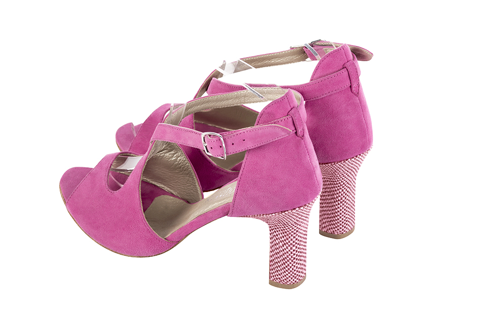 Sandales élégantes et raffinées pour soirées et cérémonies, coloris rose pivoine. Bout rond. Haut. Talon trotteur. Cérémonie, soirée, cocktail, évènementiel. Personnalisation : Choix des cuirs, 
                des couleurs et des talons. Petites et grandes pointures. - Florence KOOIJMAN