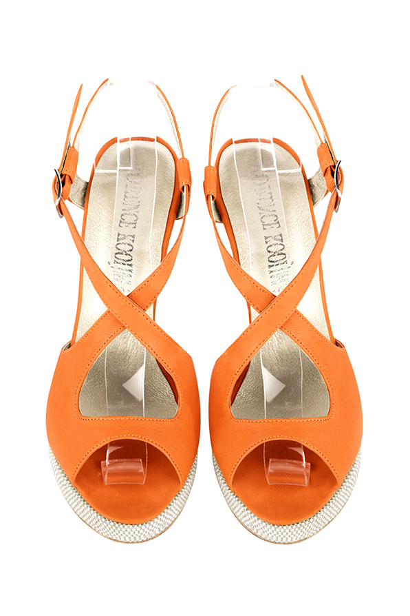 Sandales habillées femme brides croisées arrière ouvert cuir orange abricot à talon fin de 10.5 cm avec une plateforme de 2 cm à l'avant et bout rond - Vue du dessus