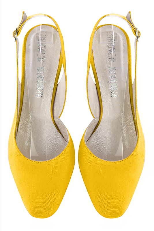 Chaussure femme à brides :  couleur jaune soleil. Bout rond. Talon haut trotteur. Vue du dessus - Florence KOOIJMAN