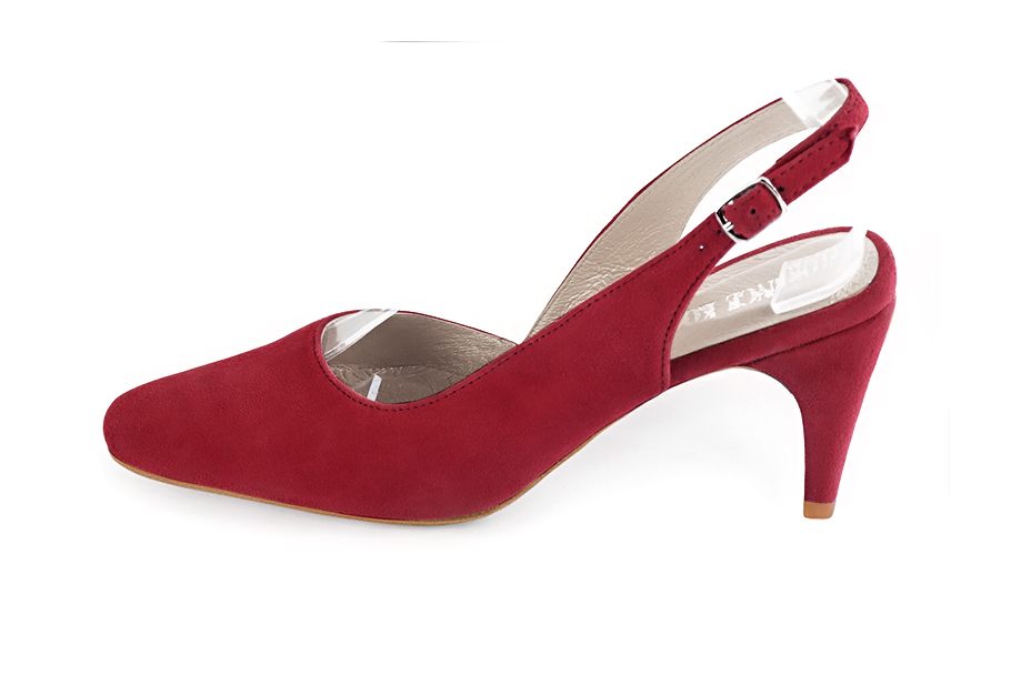 Escarpins bride arrière rouge carmin. Bout rond. Talon fin de 7.5 cm - Vue de profil