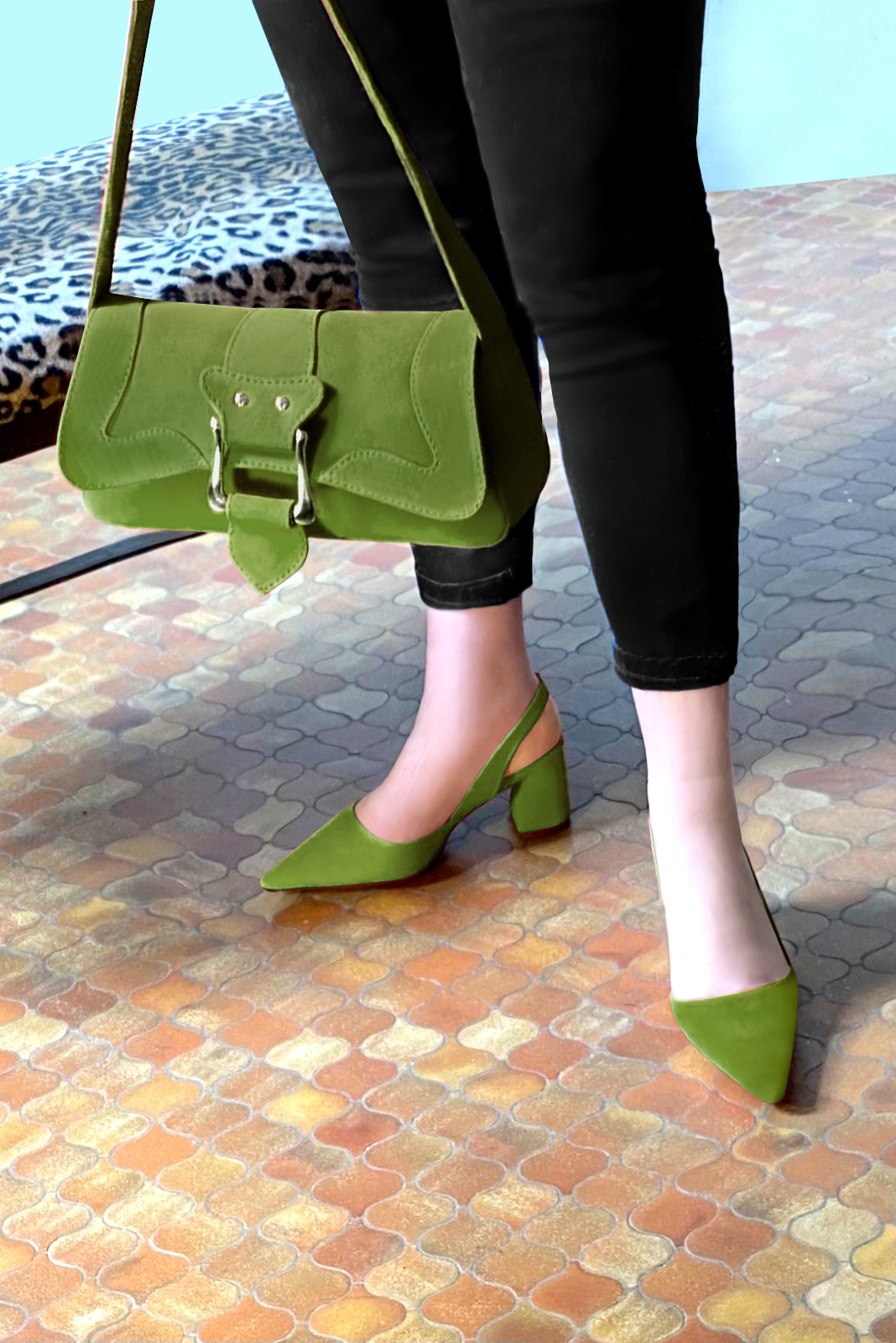 Chaussure femme à brides :  couleur vert anis. Bout pointu. Talon mi-haut évasé. Vue du dessus - Florence KOOIJMAN