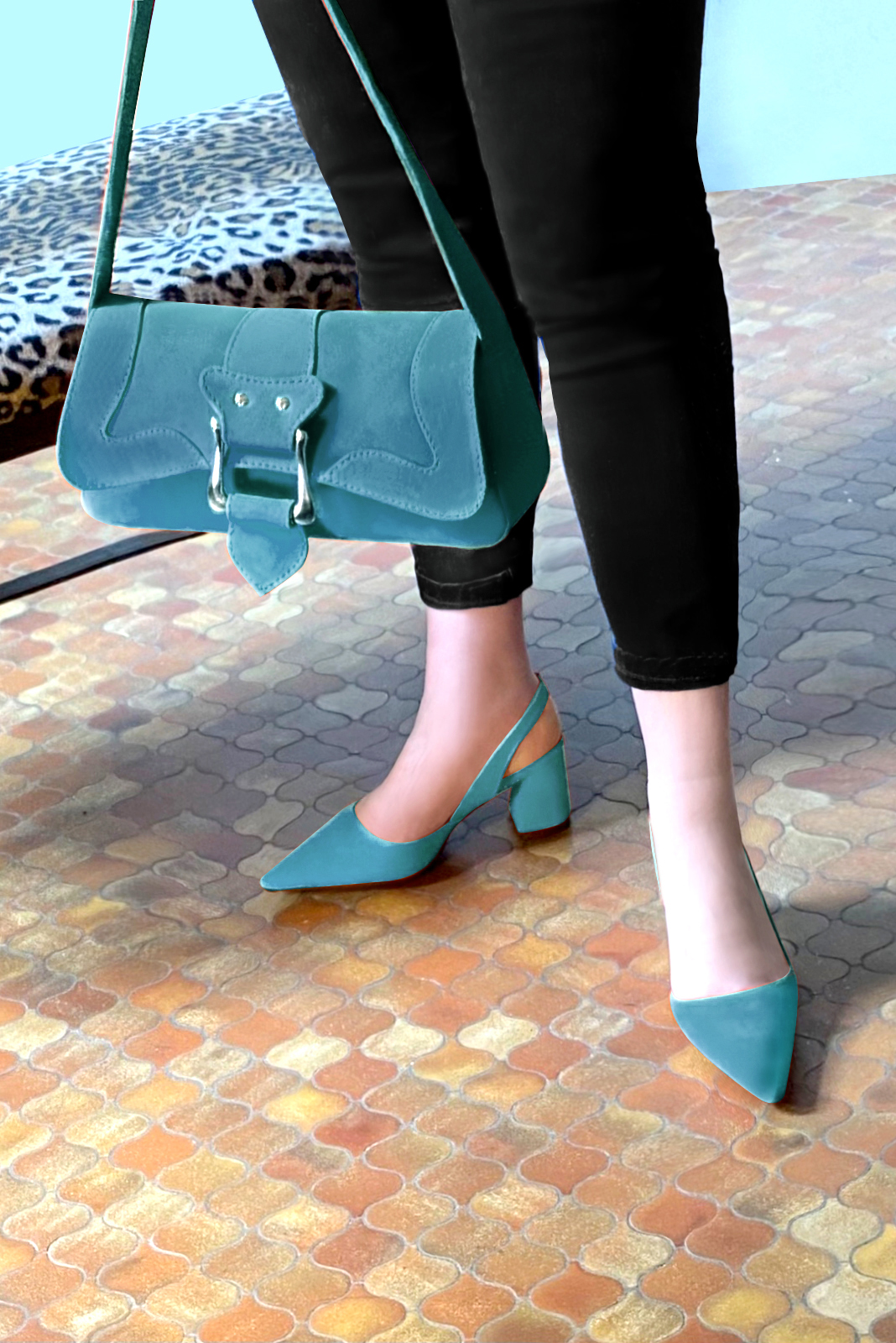 Chaussure femme à brides :  couleur bleu canard. Bout pointu. Talon mi-haut évasé. Vue du dessus - Florence KOOIJMAN