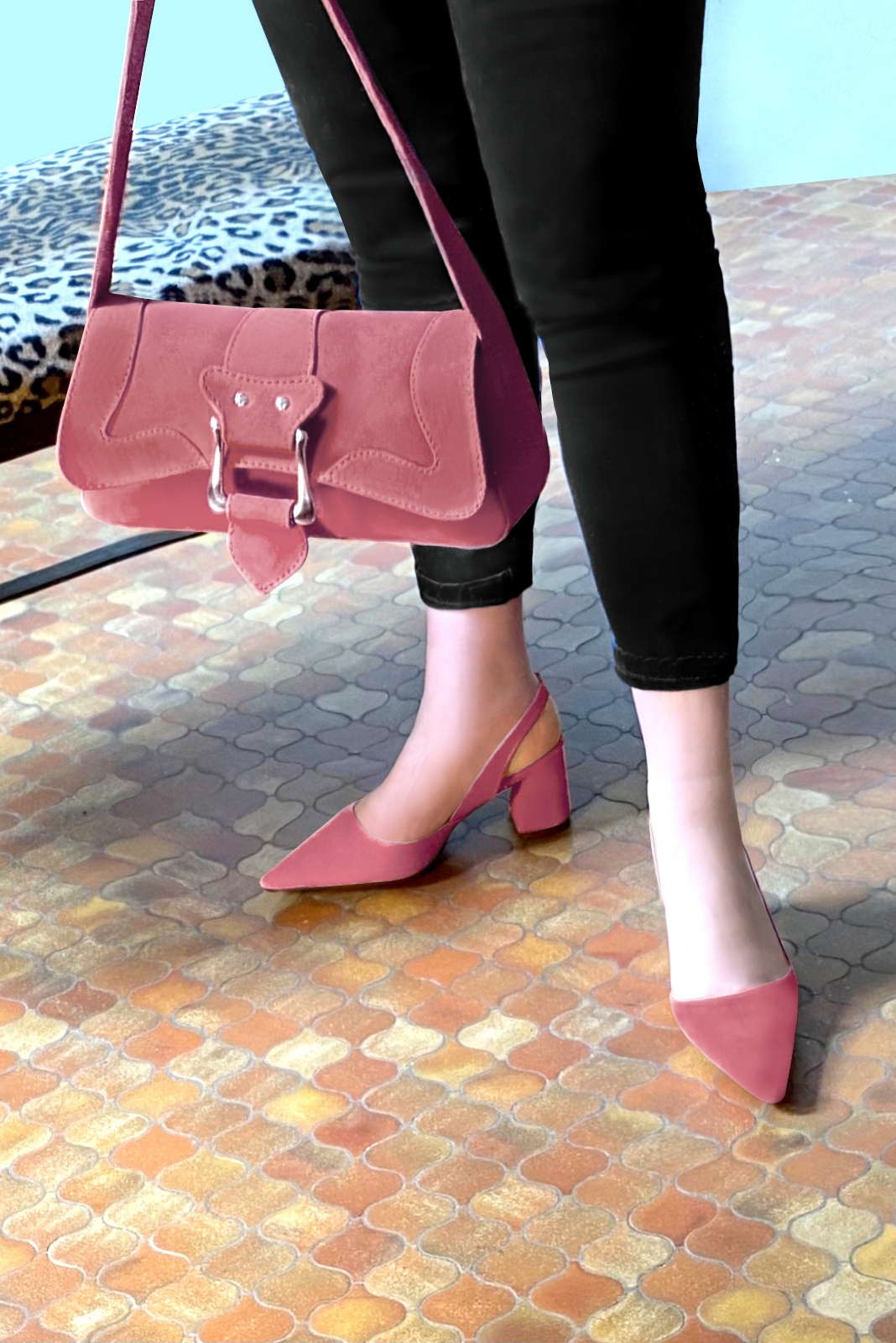 Chaussure femme à brides :  couleur rose camélia. Bout pointu. Talon mi-haut évasé. Vue du dessus - Florence KOOIJMAN