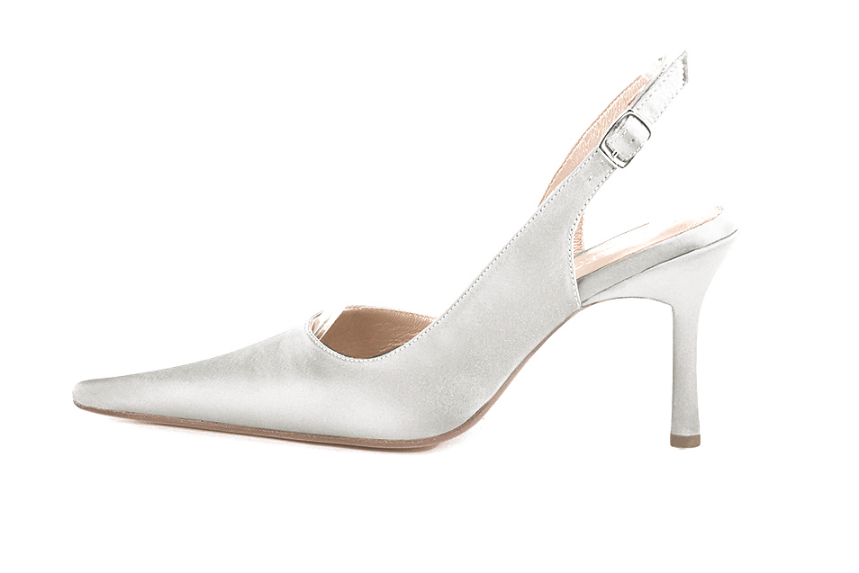 Escarpins bride arrière argent. .  - Vue de profil