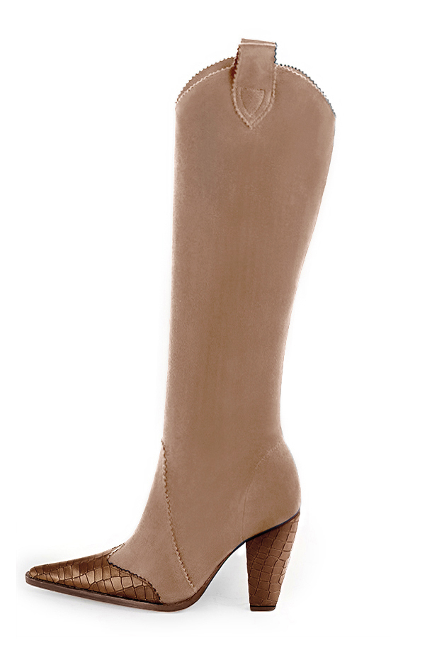 Botte femme : Santiags femme sur mesures couleur marron caramel et beige biscuit. Bout pointu. Talon très haut conique. Vue de profil - Florence KOOIJMAN