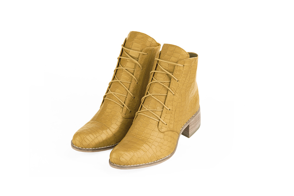 Boots femme : Bottines lacets à l'avant couleur jaune ocre. Bout rond. Semelle cuir petit talon Vue avant - Florence KOOIJMAN
