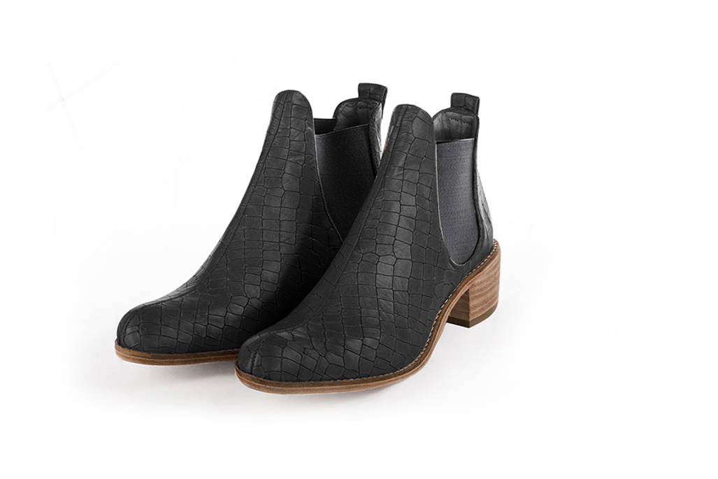 Bottines élégantes et raffinées avec des élastiques sur les côtés, coloris gris acier. Bout rond. Semelle cuir mi-haut. Personnalisation : Choix des cuirs, des couleurs et des talons. Cou-de-pied sur mesure. - Florence KOOIJMAN