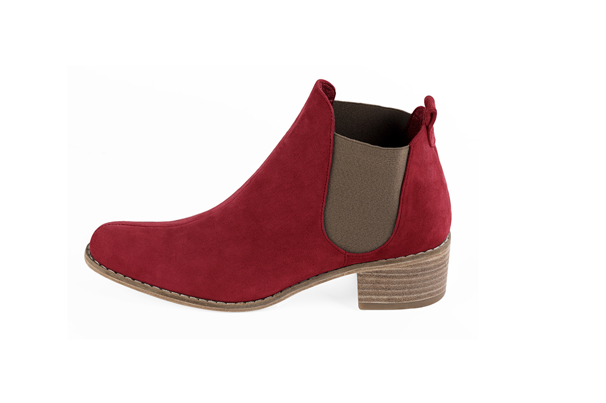Boots femme : Boots élastiques sur les côtés couleur rouge bordeaux et marron taupe. Bout rond. Semelle cuir petit talon. Vue de profil - Florence KOOIJMAN