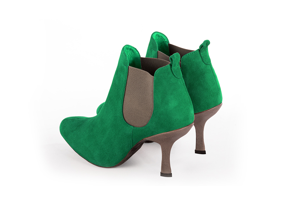 Boots femme : Boots élastiques sur les côtés couleur vert émeraude et marron taupe. Bout rond. Talon haut bobine. Vue arrière - Florence KOOIJMAN