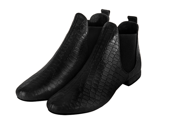 Boots femme : Boots élastiques sur les côtés couleur noir satiné. Bout rond. Talon plat bottier Vue avant - Florence KOOIJMAN
