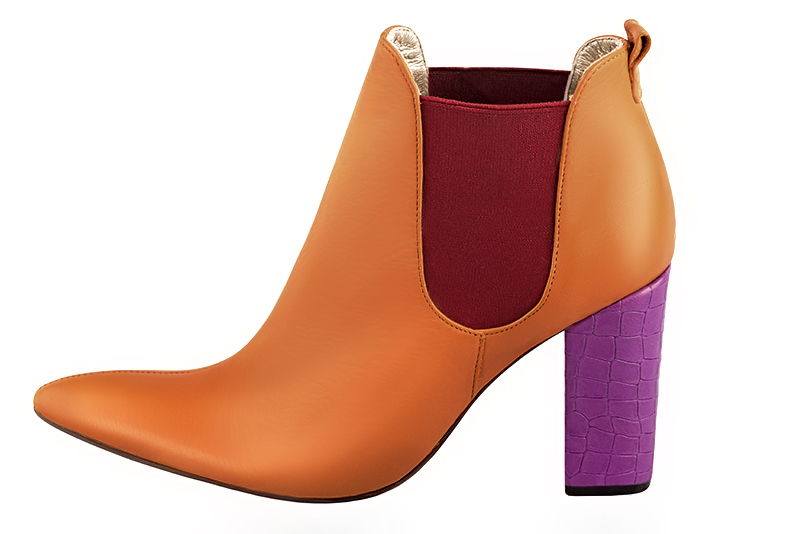 Boots femme : Boots élastiques sur les côtés couleur orange abricot et rouge carmin. Bout effilé. Talon très haut bottier. Vue de profil - Florence KOOIJMAN