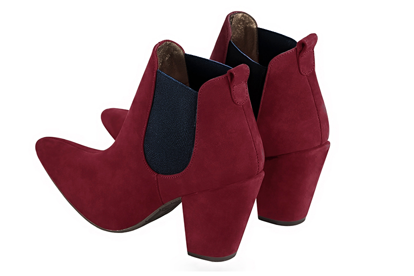 Bottines élégantes et raffinées avec des élastiques sur les côtés, coloris rouge bordeaux et bleu marine. Bout effilé. Haut. Talon conique. Personnalisation : Choix des cuirs, des couleurs et des talons. Cou-de-pied sur mesure. - Florence KOOIJMAN