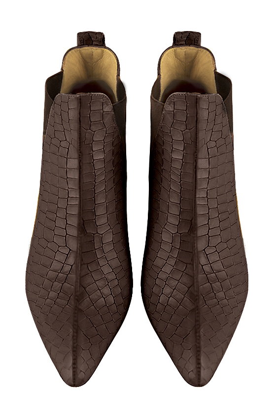 Bottines élégantes et raffinées avec des élastiques sur les côtés, coloris marron ébène. Bout effilé. Mi-haut à haut. Talon virgule. Personnalisation : Choix des cuirs, des couleurs et des talons. Cou-de-pied sur mesure. - Florence KOOIJMAN