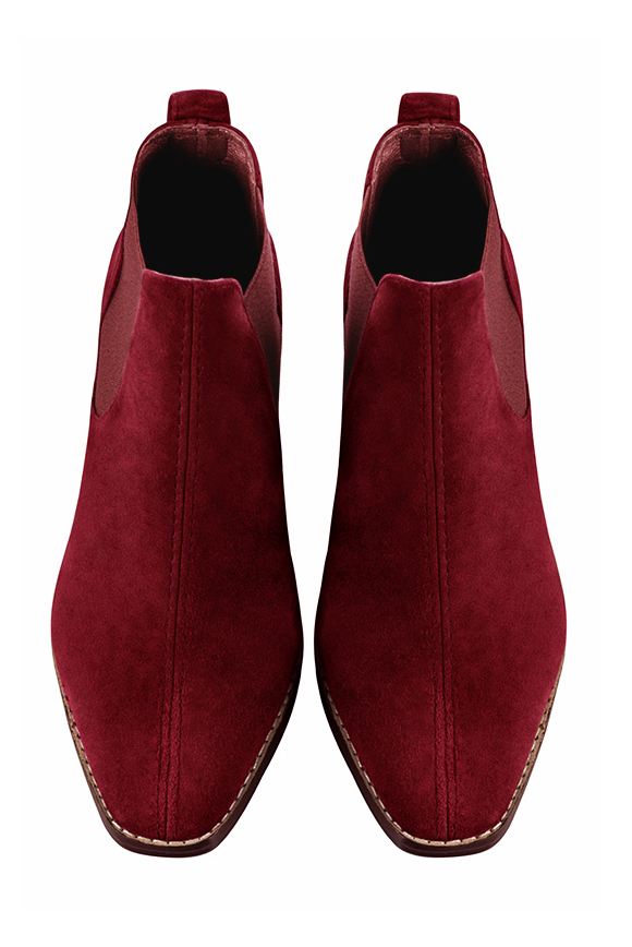 Boots femme : Boots élastiques sur les côtés couleur rouge bordeaux. Bout carré. Talon mi-haut bottier. Vue du dessus - Florence KOOIJMAN