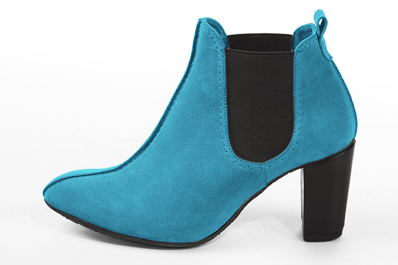 Boots élégantes et raffinées avec des élastiques sur les côtés, coloris bleu turquoise et noir. Bout rond. Talon haut bottier. Personnalisation : Choix des cuirs, des couleurs et des talons. Cou-de-pied sur mesure. - Florence KOOIJMAN